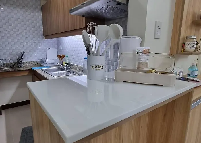 A Cozy 2 Bedroom In Metro Manila